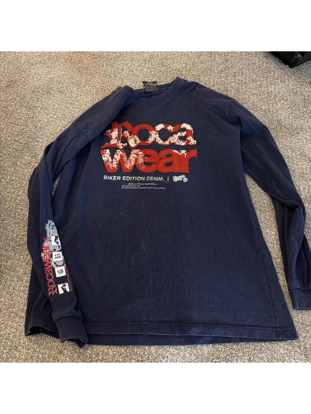 Rocawear Men's Navy and Blue Tshirt